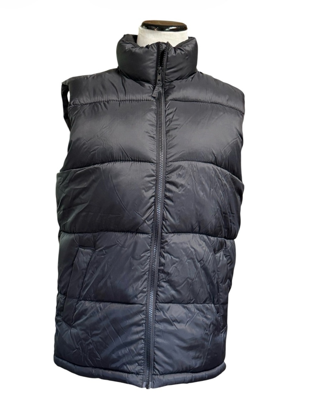 Like new! OLD NAVY Puffer Vest Womens Black Sleeveless Cold Warm Pockets